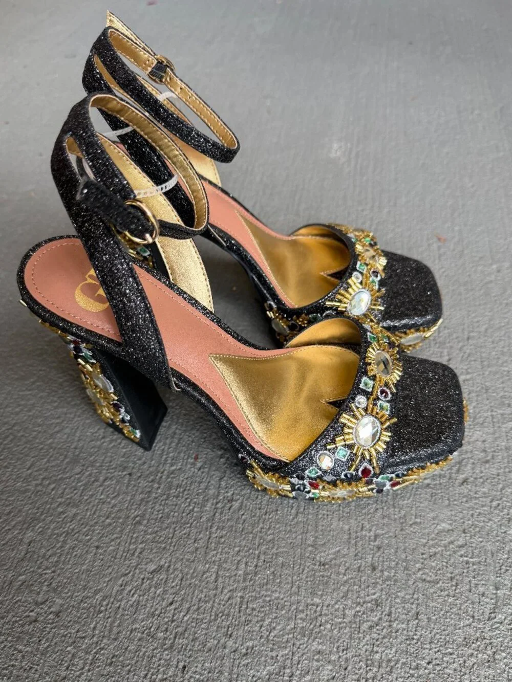 Gianni Bini Enchant-Ment Beaded Jewel Ornamented Platform Dress Sandals 8.5 NWOB - Picture 2 of 7
